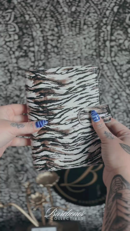 The Vanilla Tiger Barebones Binder